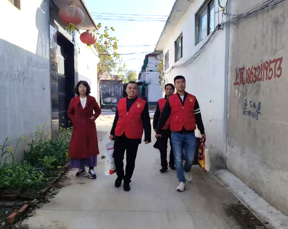 无极县爱心志愿者协会开展“慰问孤寡老人送温暖”志愿服务活动